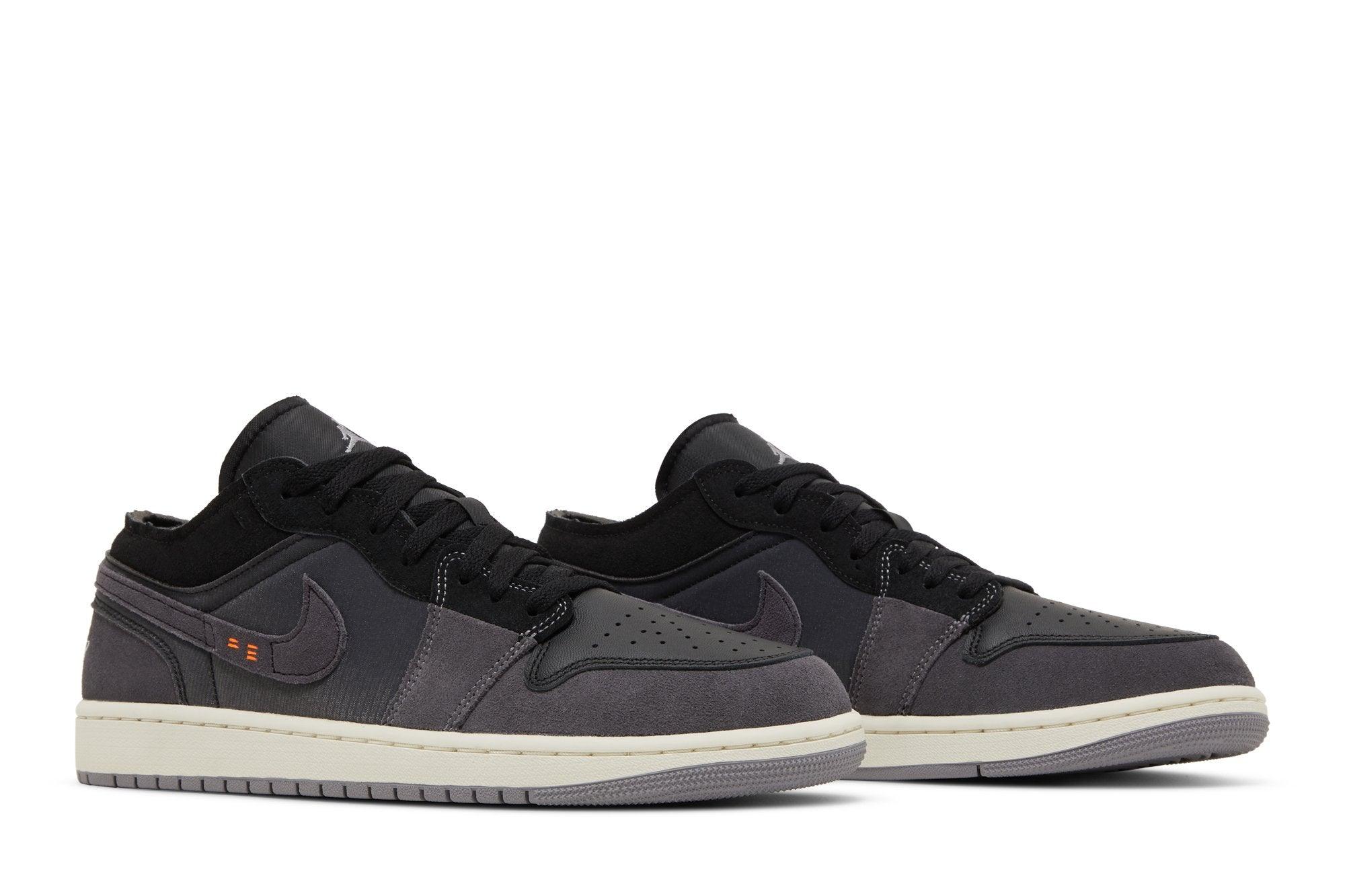 Air Jordan 1 Low Inside Out Zwart