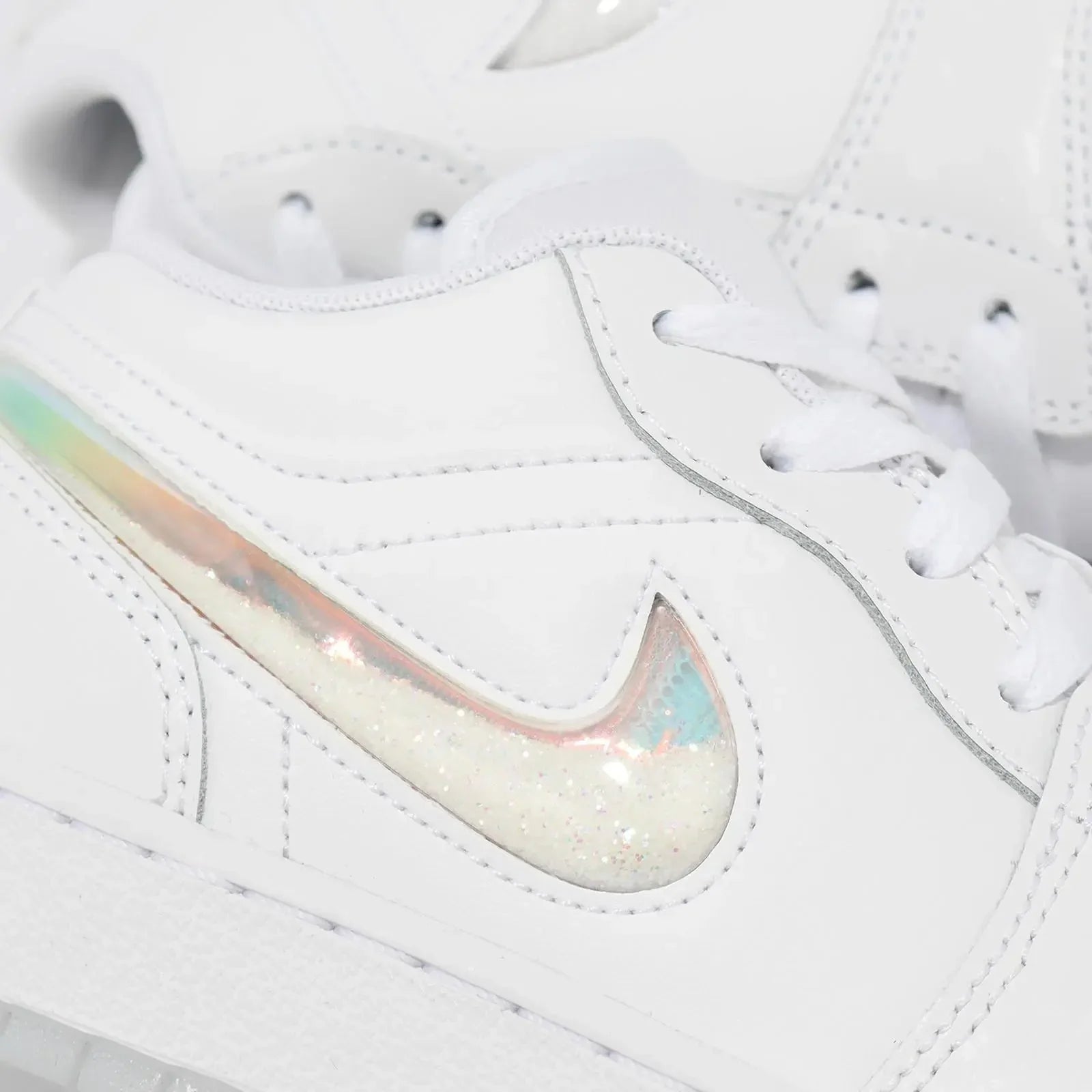 Air Jordan 1 Low Se "Glitter Swoosh" White