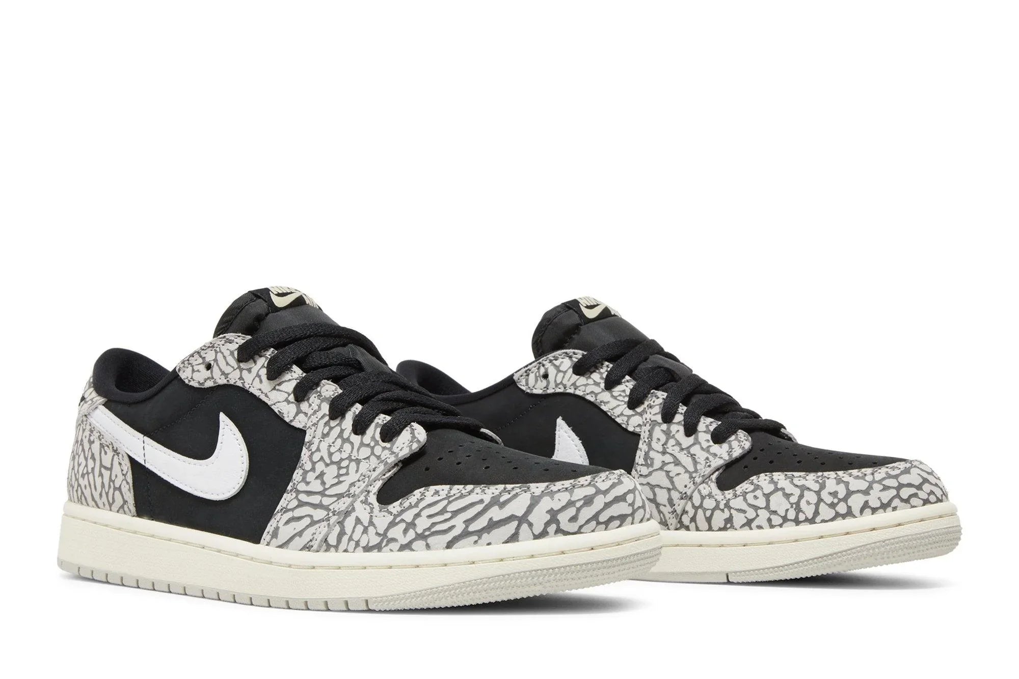 Air Jordan 1 Retro Low OG &