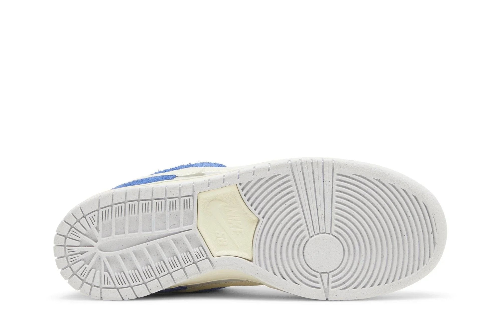 Fly Streetwear x Dunk Low Pro SB &