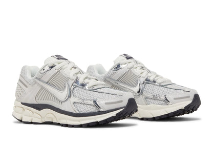 Nike Zoom Vomero 5 Photon Dust Metallic Silver Gray