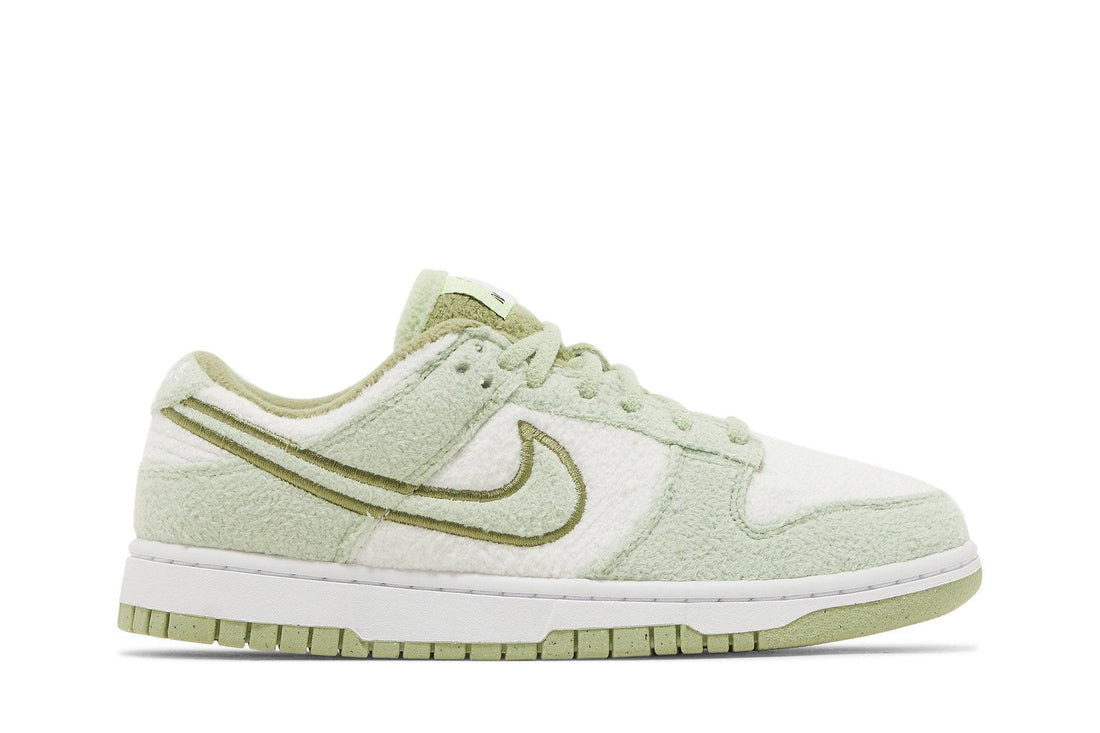 Nike Dunk Low SE Fleece Honeydew Green