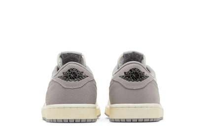 Air Jordan 1 Retro Low OG &