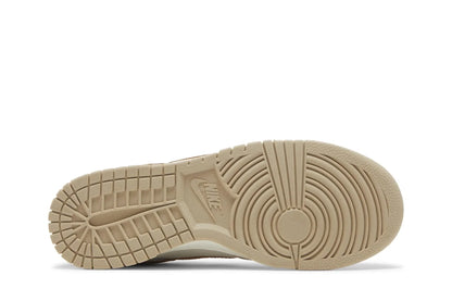 Nike Dunk Low Phantom Metallic Gold Dourado